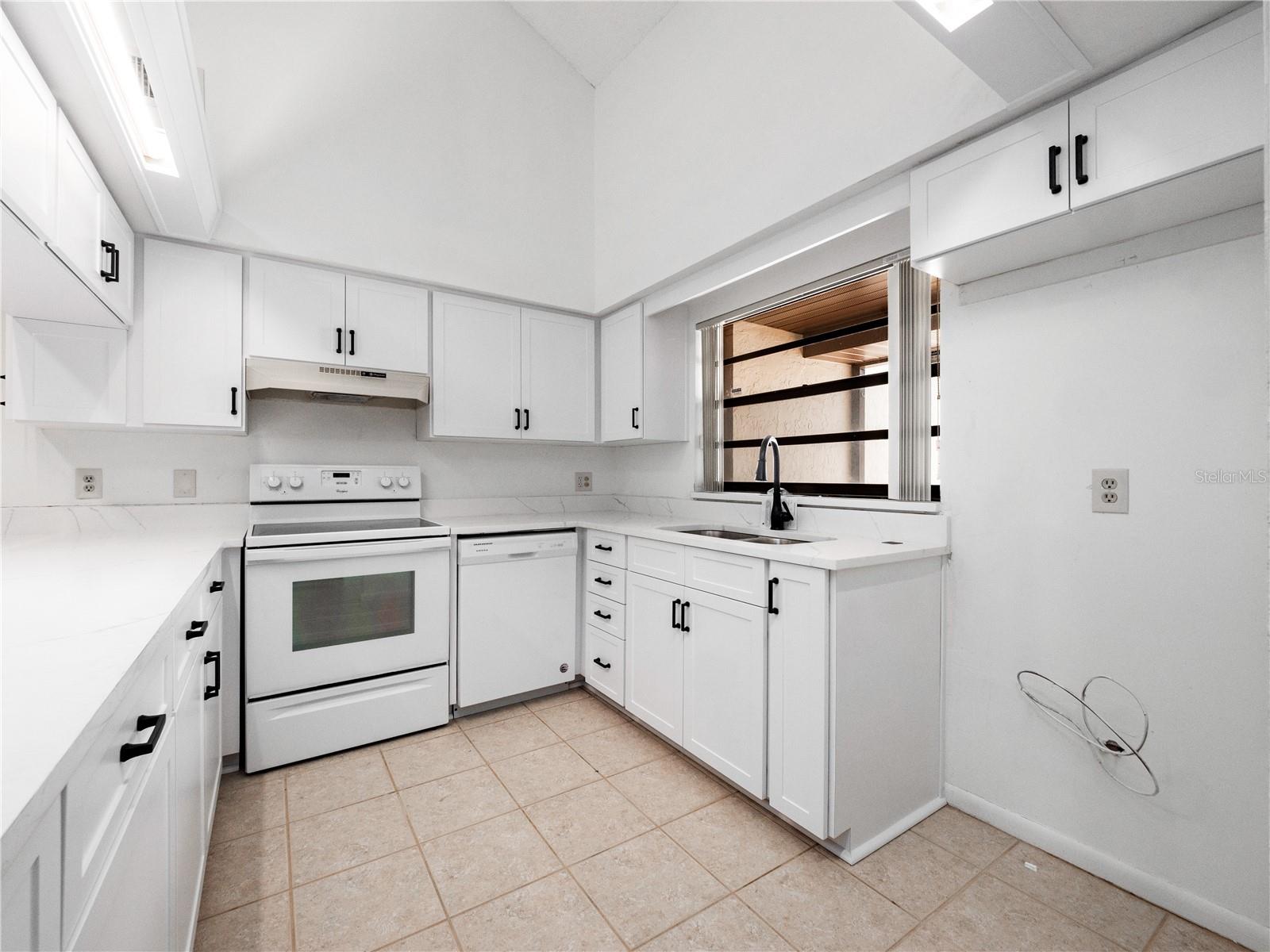 225 TERRACE HILL BLVD #1C, DEBARY, FL, 32713