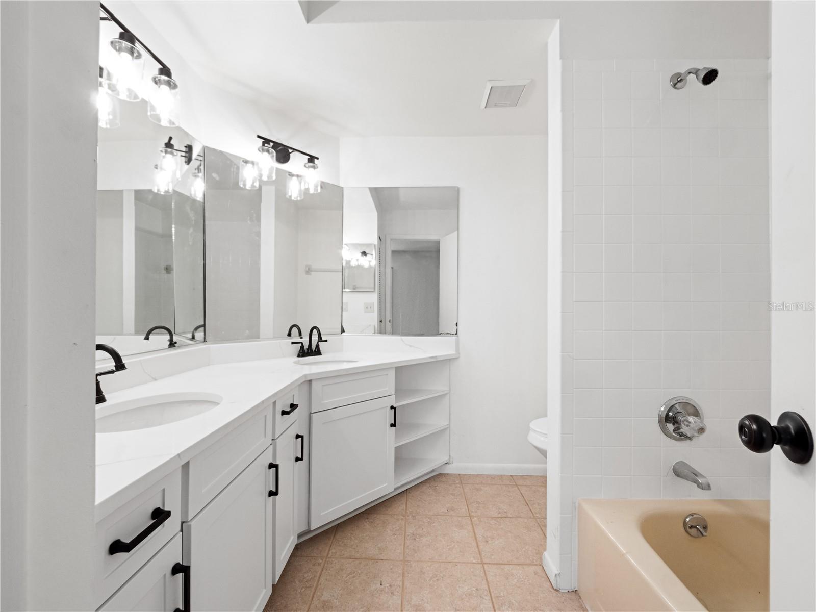 225 TERRACE HILL BLVD #1C, DEBARY, FL, 32713