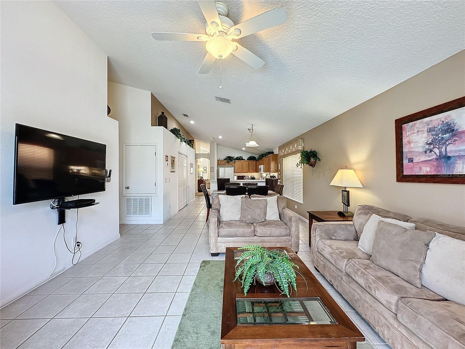 1058 ORANGE COSMOS BLVD, DAVENPORT, FL, 33837