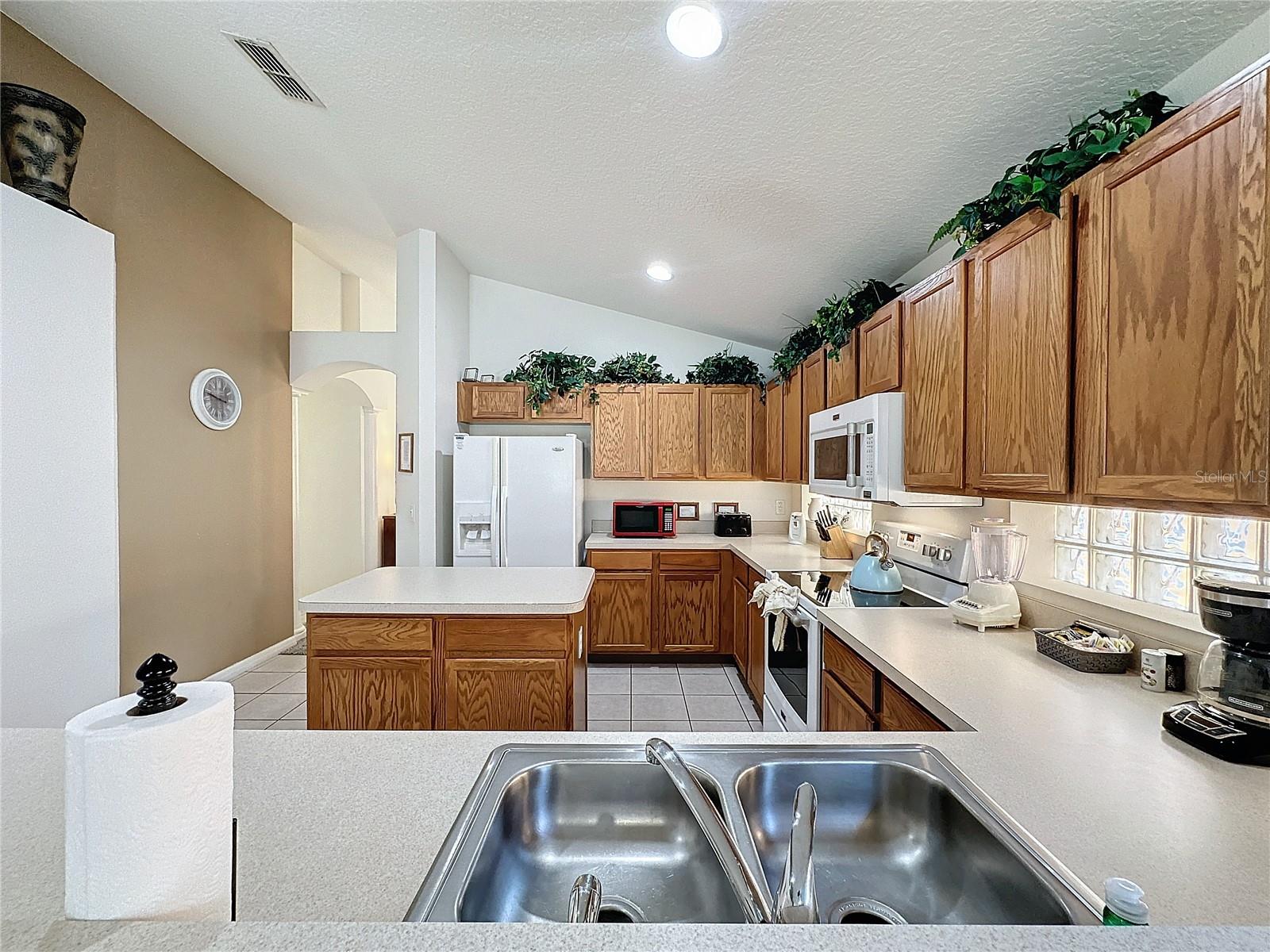 1058 ORANGE COSMOS BLVD, DAVENPORT, FL, 33837