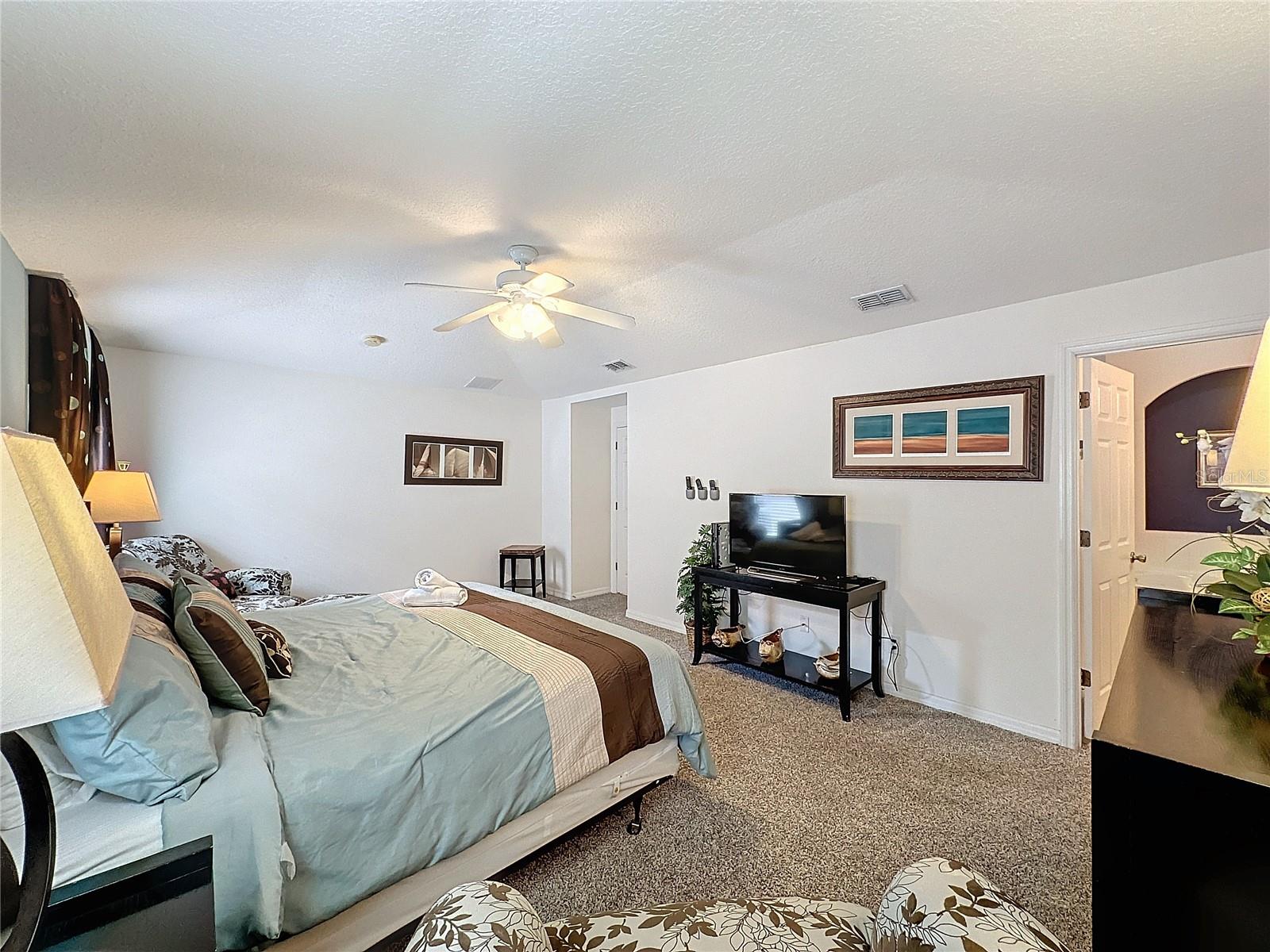 1058 ORANGE COSMOS BLVD, DAVENPORT, FL, 33837