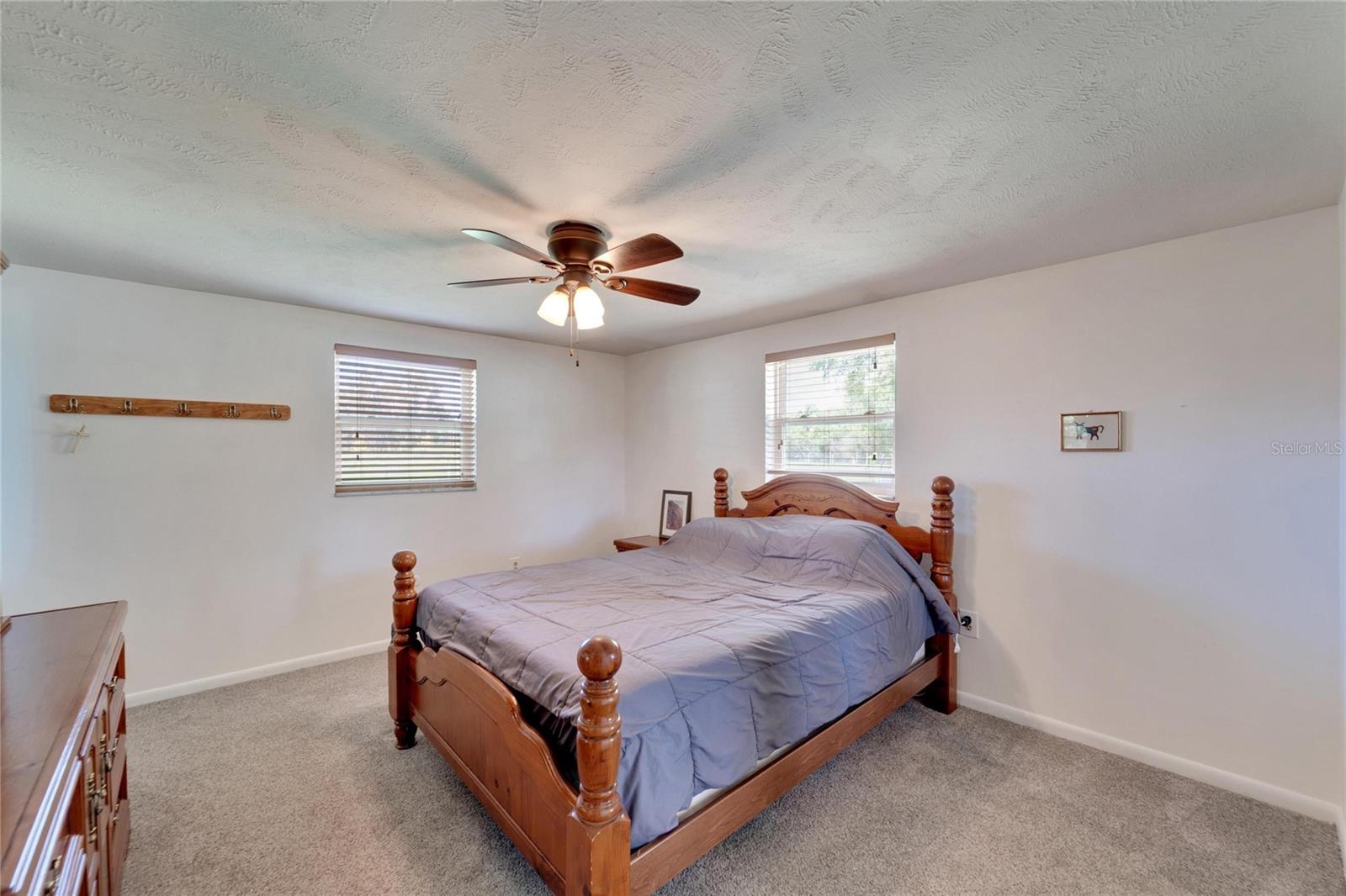 602 E SHELL POINT RD, RUSKIN, FL, 33570