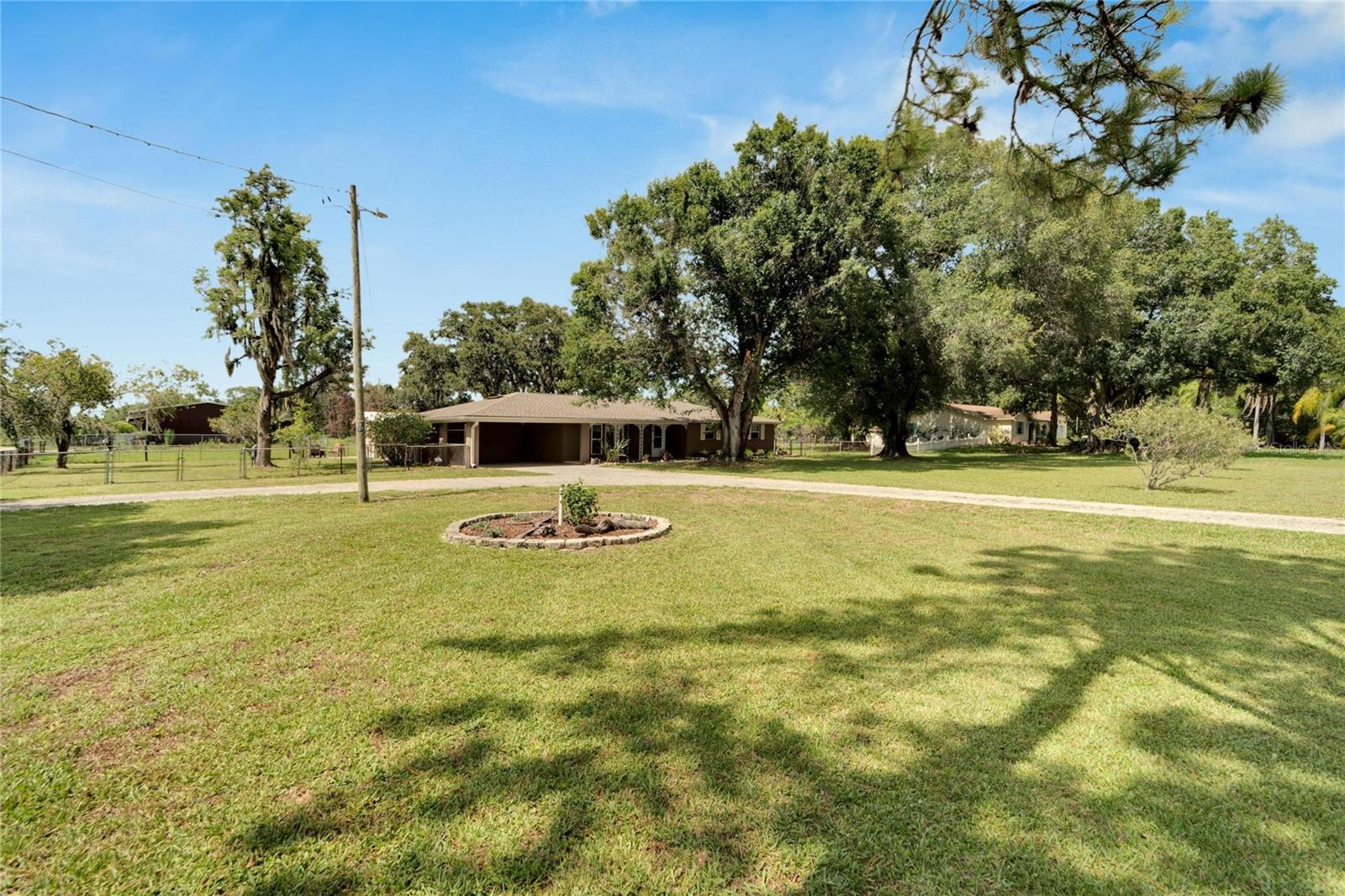 602 E SHELL POINT RD, RUSKIN, FL, 33570