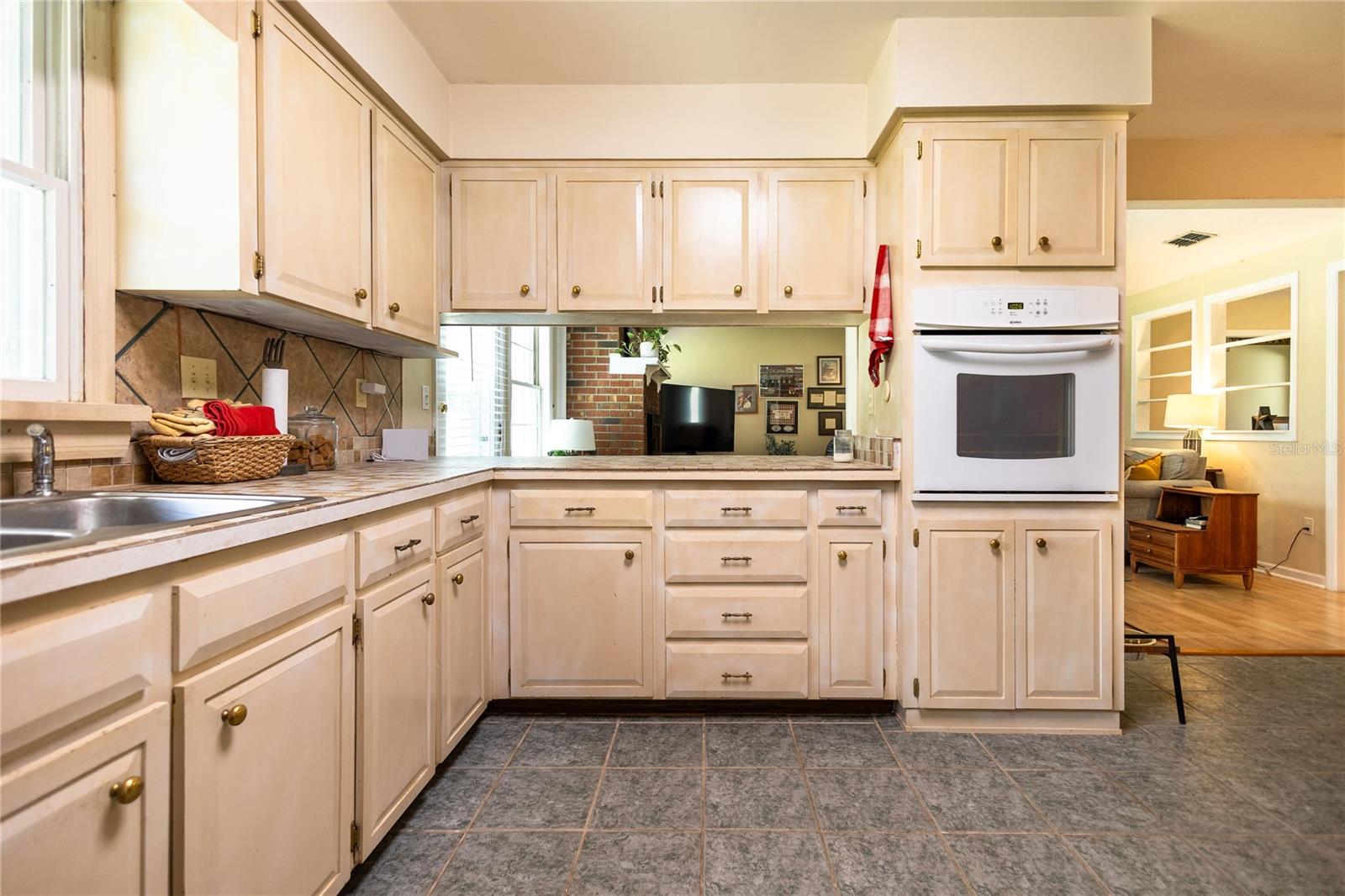 103 SW 10TH ST, CHIEFLAND, FL, 32626