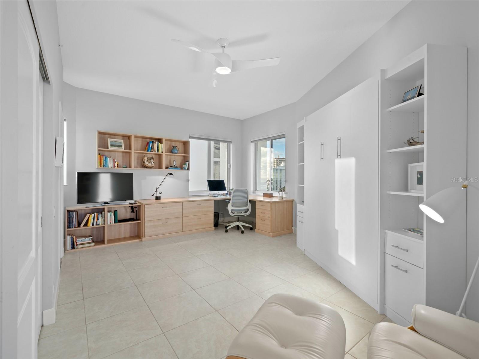 306 GOLDEN GATE PT #7, SARASOTA, FL, 34236