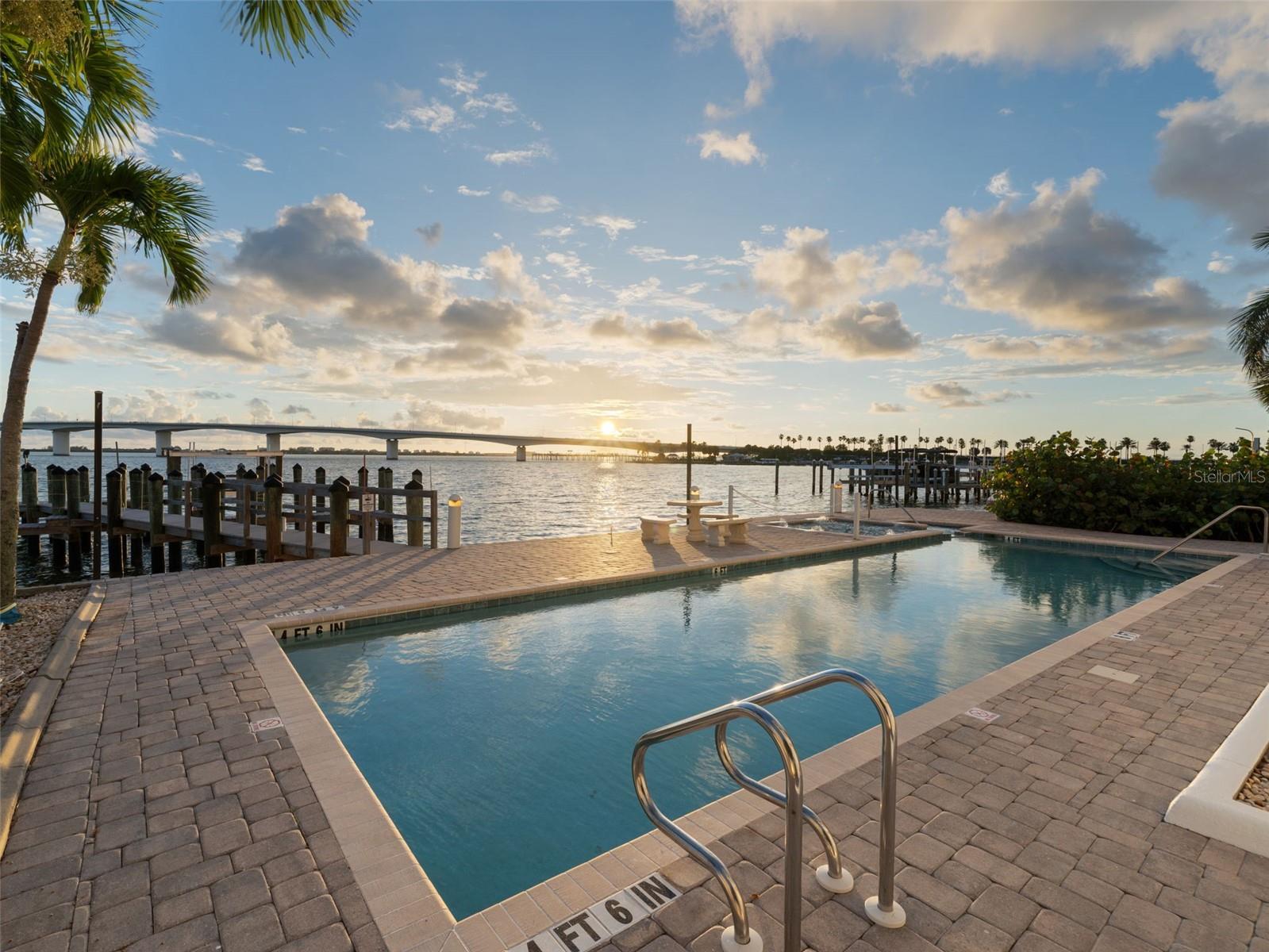 306 GOLDEN GATE PT #7, SARASOTA, FL, 34236