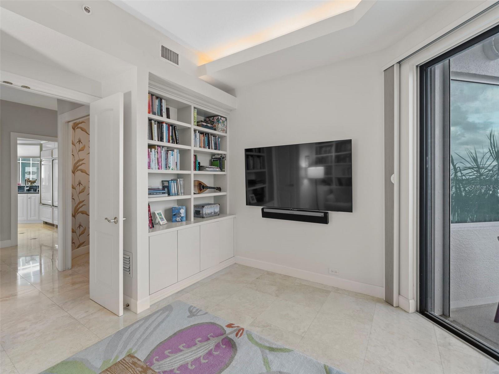 306 GOLDEN GATE PT #7, SARASOTA, FL, 34236