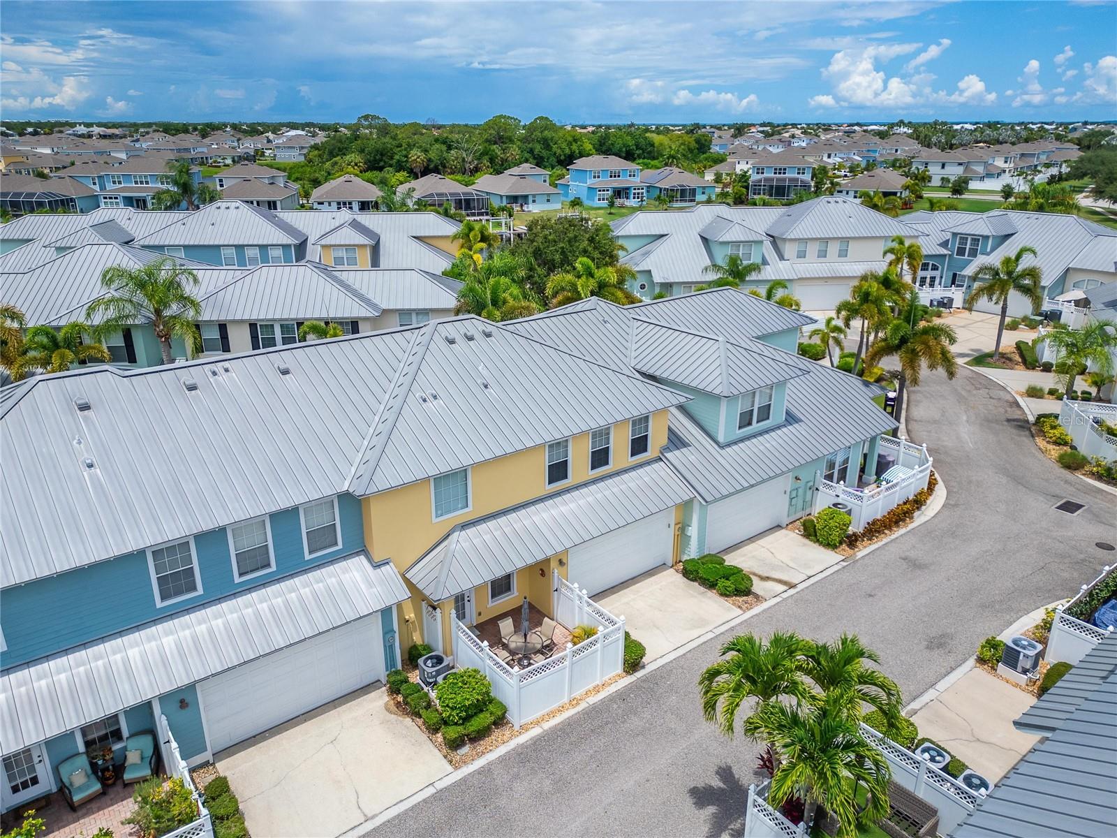 114 ABERDEEN POND DR, APOLLO BEACH, FL, 33572