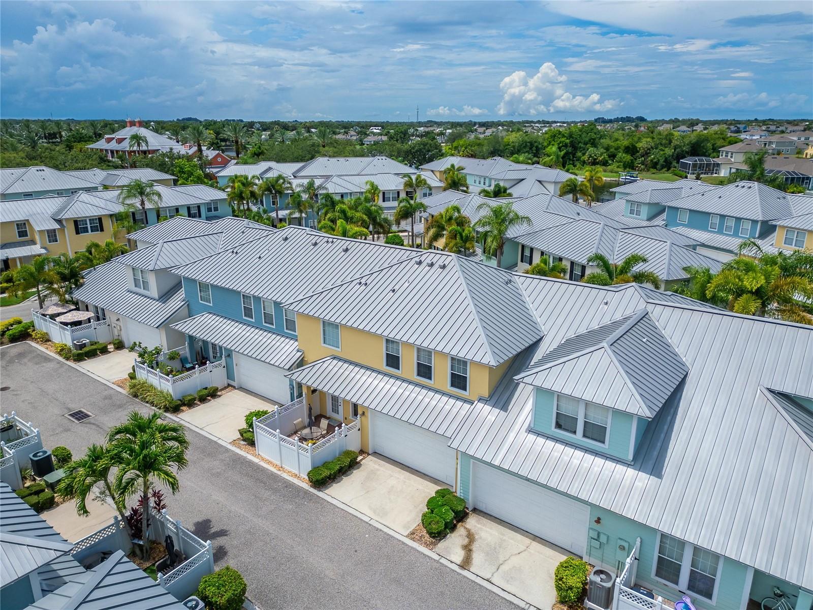 114 ABERDEEN POND DR, APOLLO BEACH, FL, 33572
