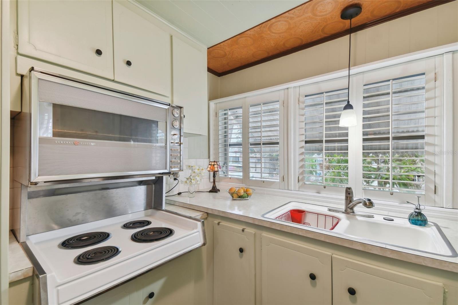 4851 W GANDY BLVD #B4 L12, TAMPA, FL, 33611