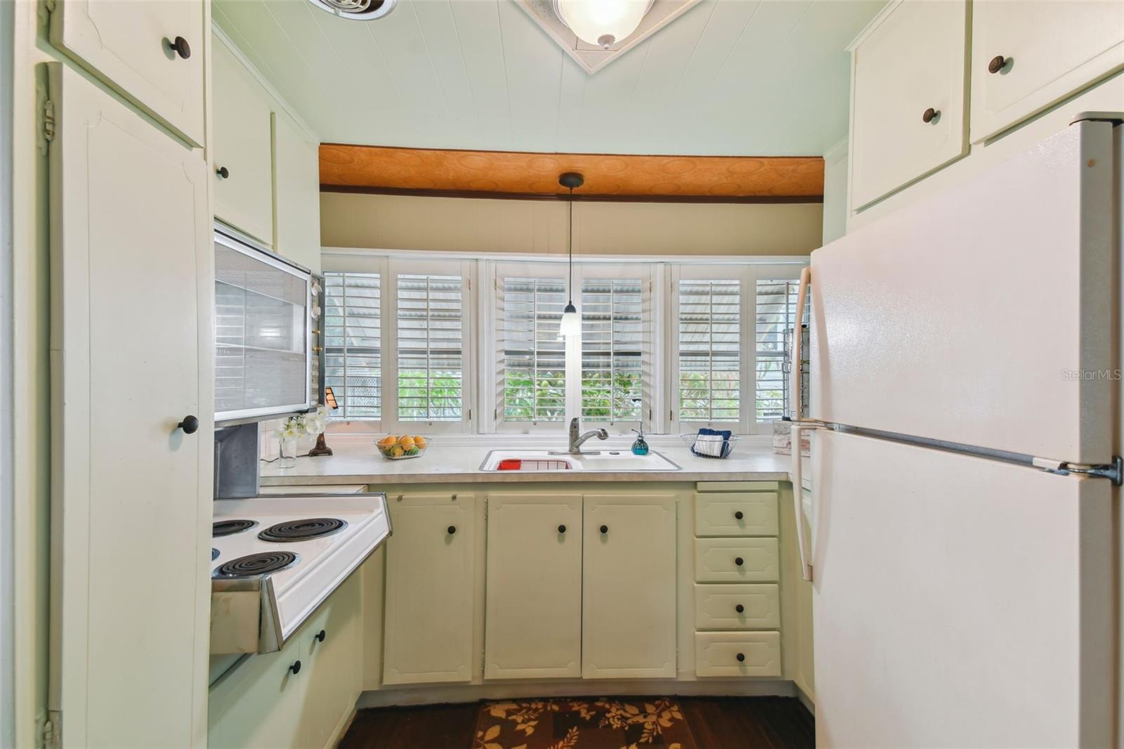 4851 W GANDY BLVD #B4 L12, TAMPA, FL, 33611