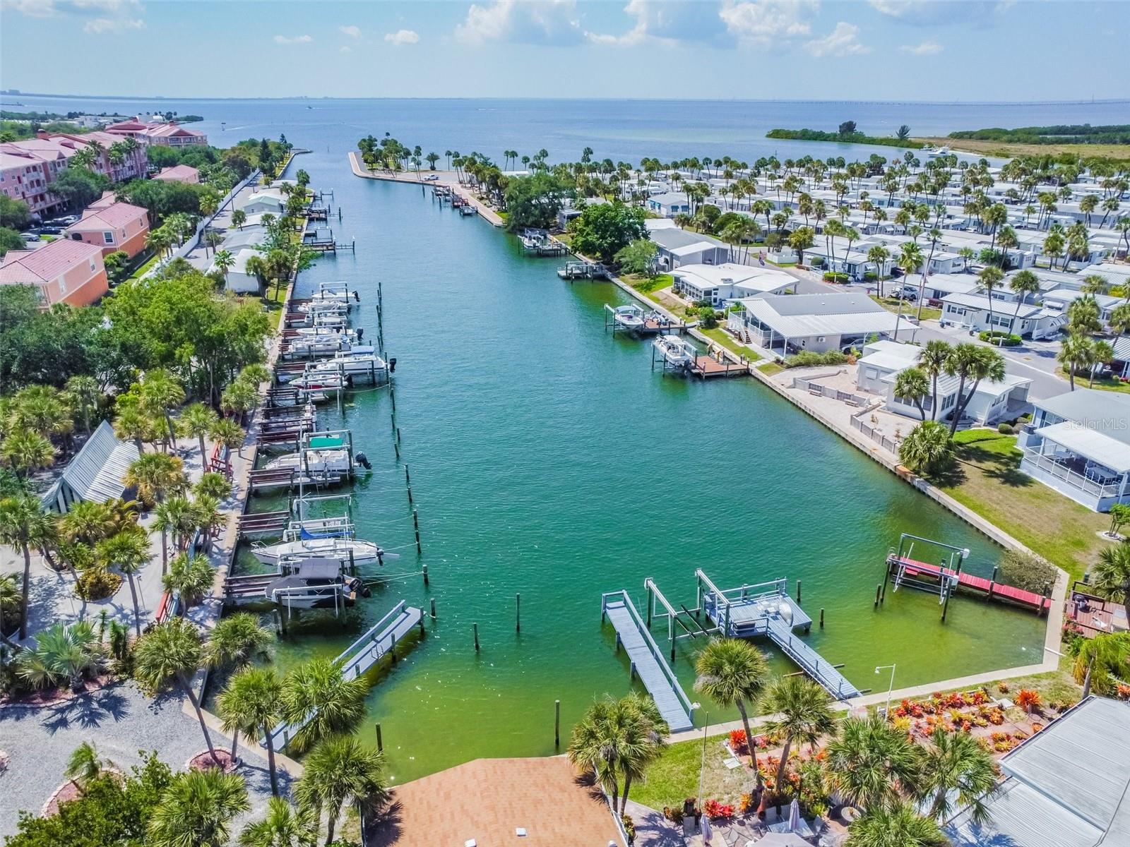 4851 W GANDY BLVD #B4 L12, TAMPA, FL, 33611
