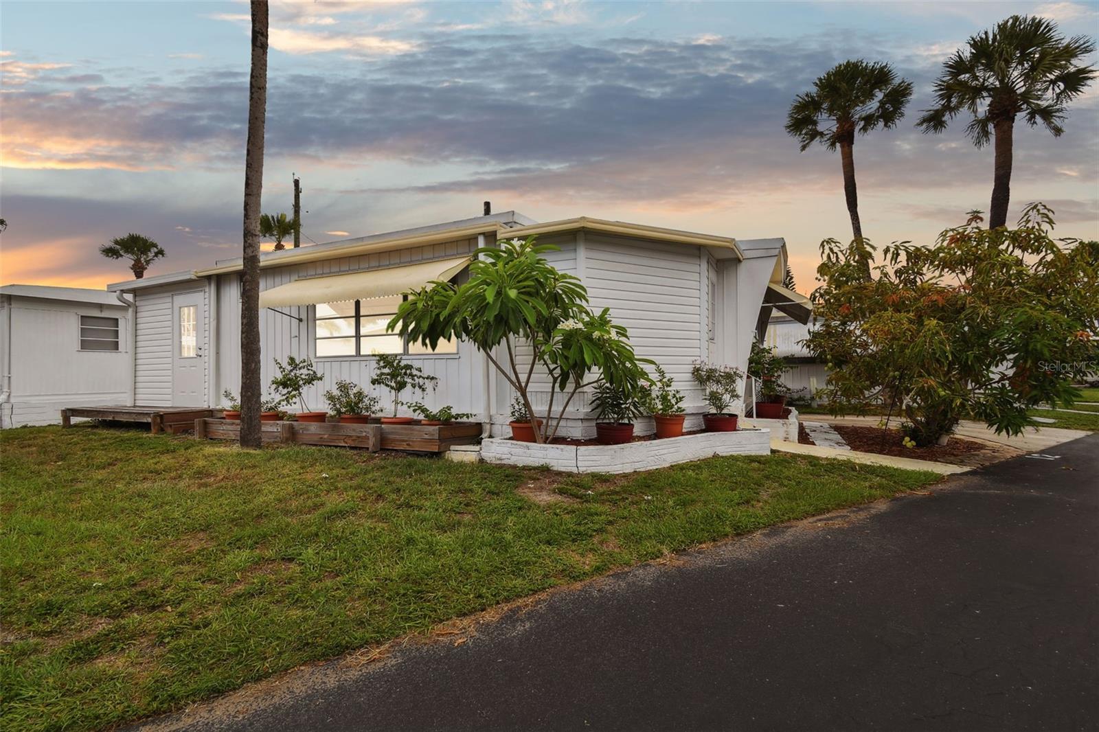 4851 W GANDY BLVD #B4 L12, TAMPA, FL, 33611