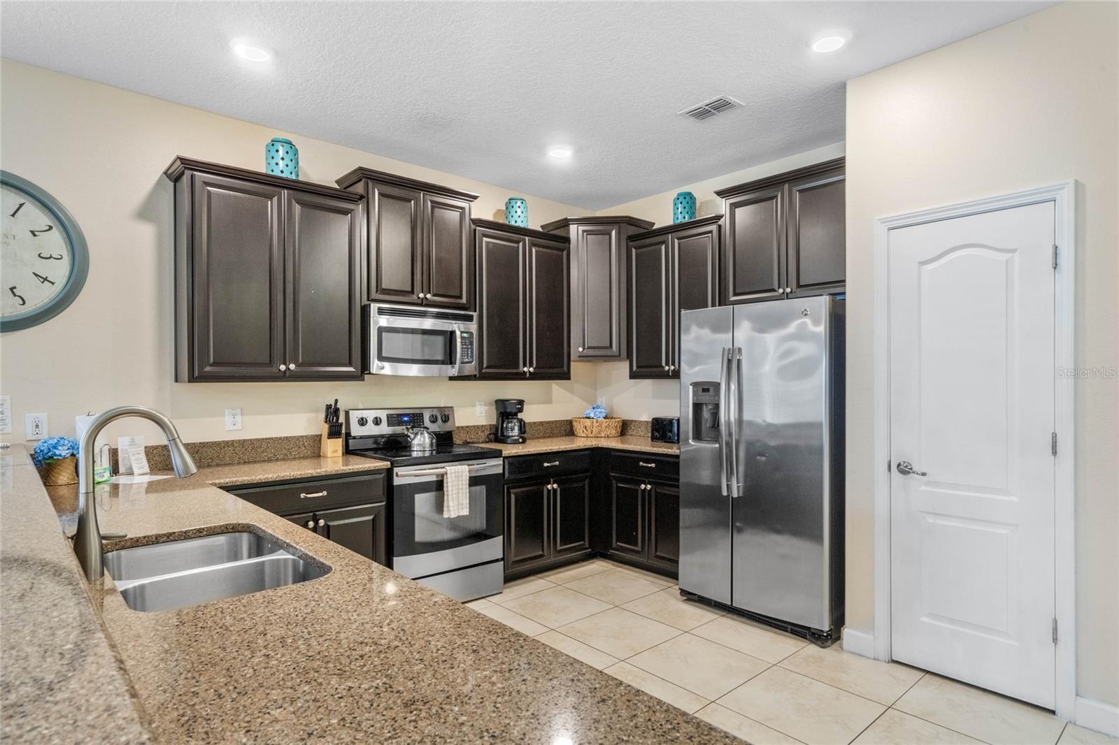 1470 ROLLING FAIRWAY DR, DAVENPORT, FL, 33896