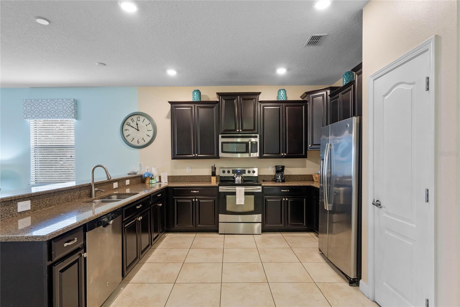 1470 ROLLING FAIRWAY DR, DAVENPORT, FL, 33896