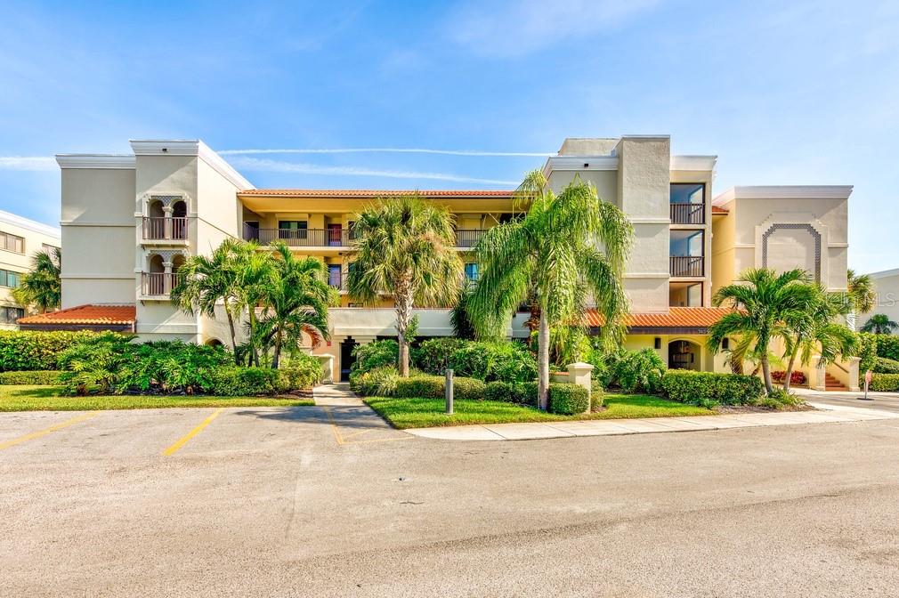 7532 BAYSHORE DR #205, TREASURE ISLAND, FL, 33706