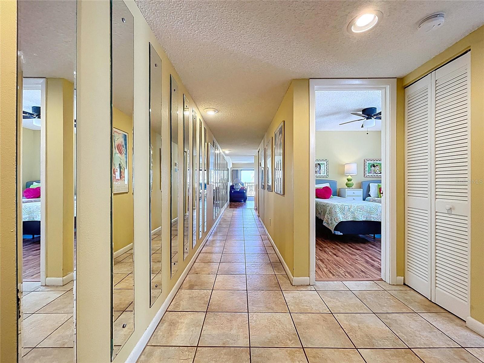 7532 BAYSHORE DR #205, TREASURE ISLAND, FL, 33706