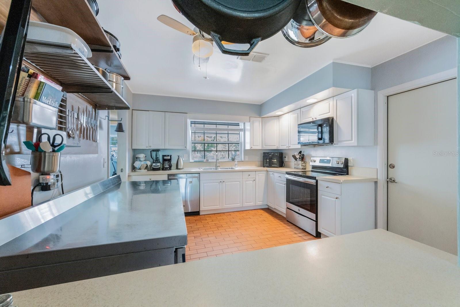 13937 85TH TER N, SEMINOLE, FL, 33776