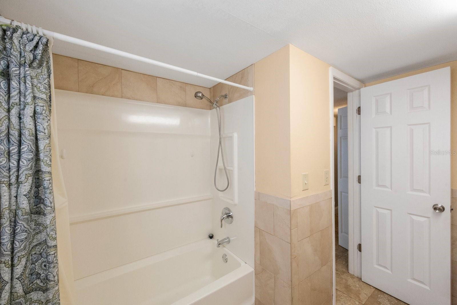 13937 85TH TER N, SEMINOLE, FL, 33776