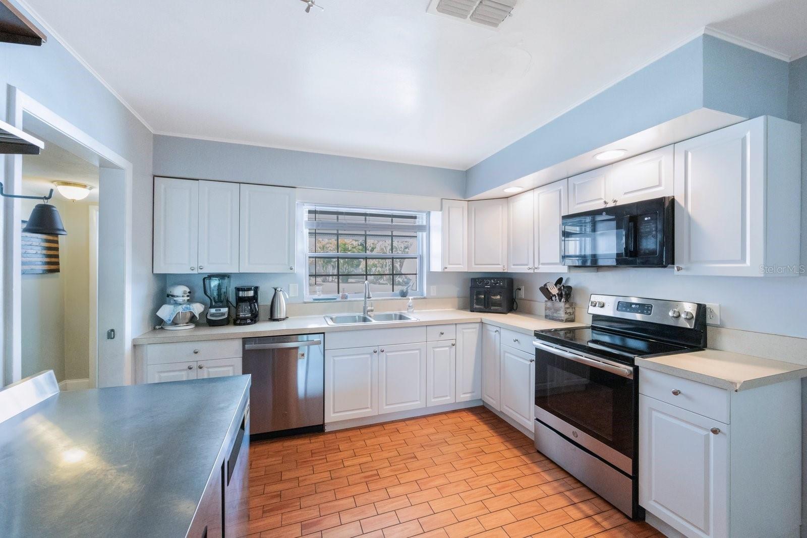 13937 85TH TER N, SEMINOLE, FL, 33776