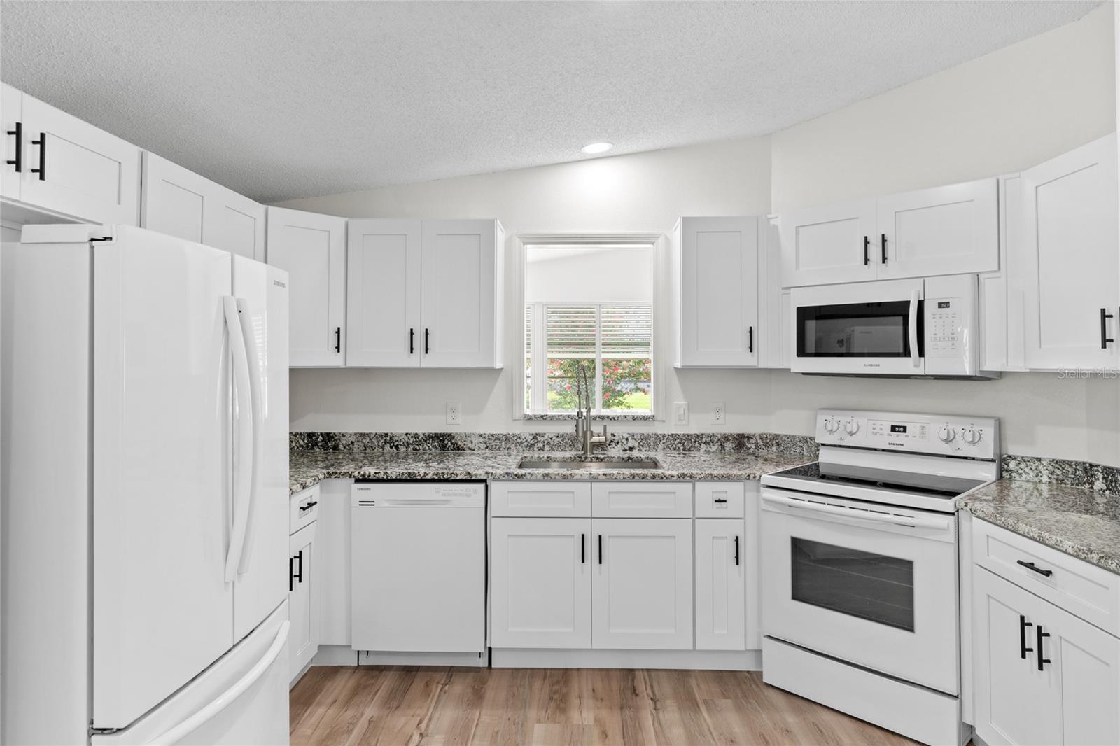1616 BAYHILL DR, LADY LAKE, FL, 32159