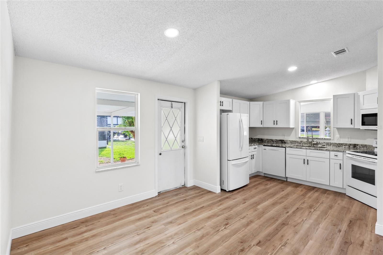 1616 BAYHILL DR, LADY LAKE, FL, 32159