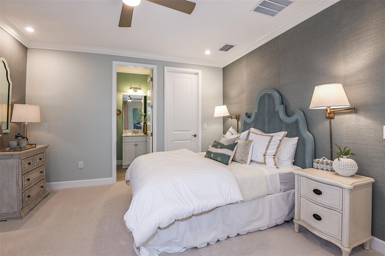 33895 ANCHOR LIGHT LN, WESLEY CHAPEL, FL, 33543