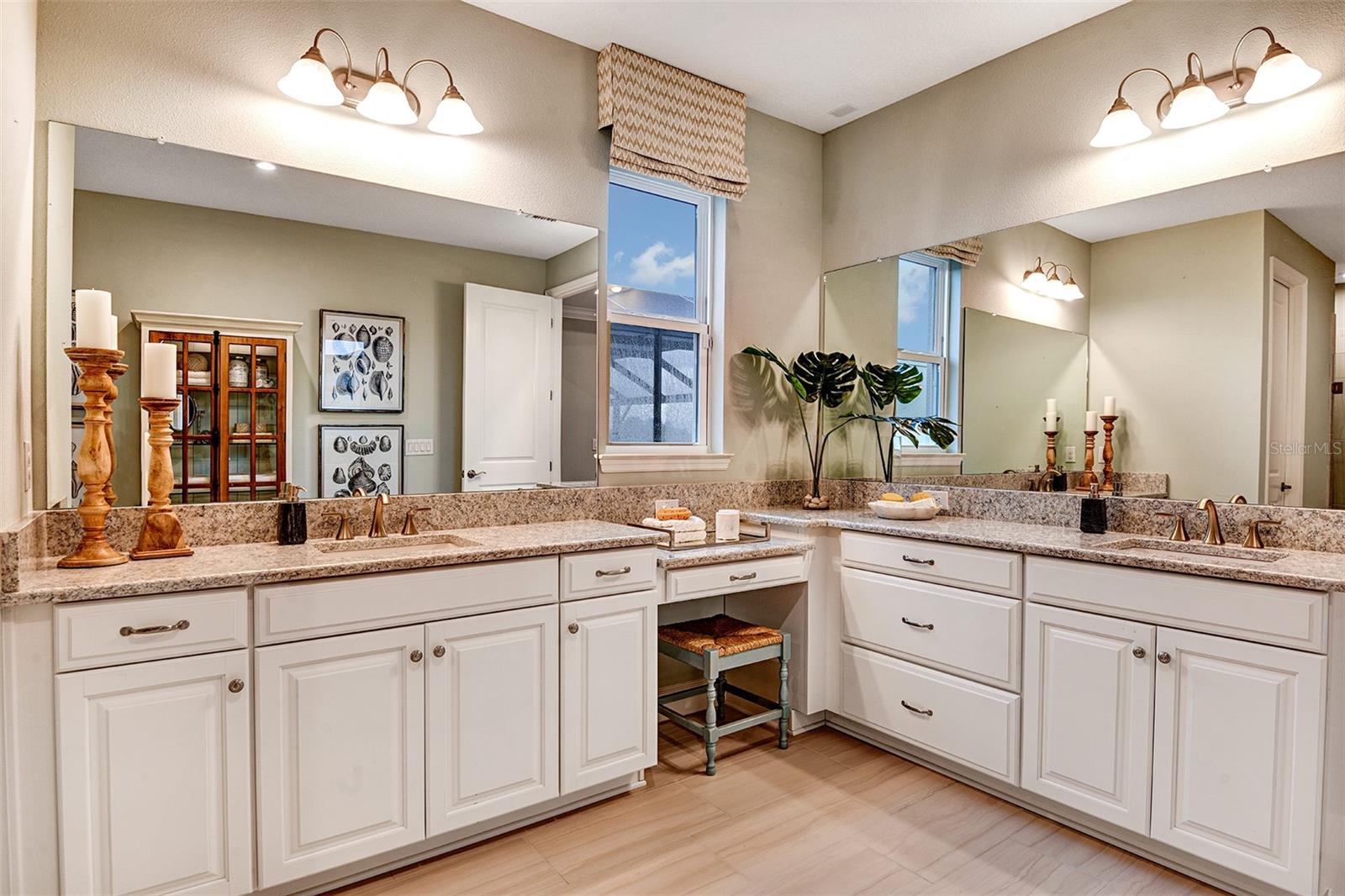 33895 ANCHOR LIGHT LN, WESLEY CHAPEL, FL, 33543