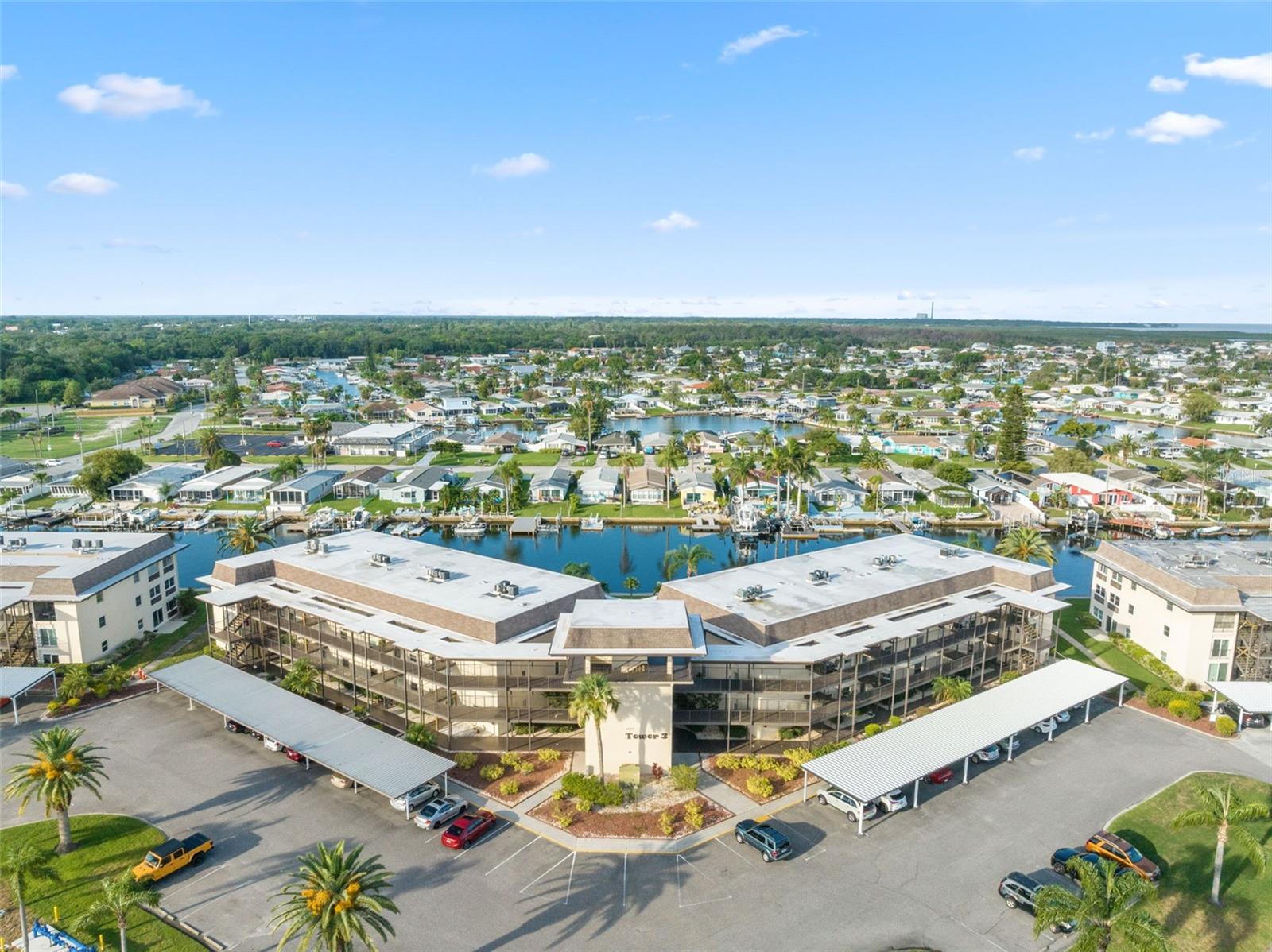 4632 MARINE PKWY #305, NEW PORT RICHEY, FL, 34652