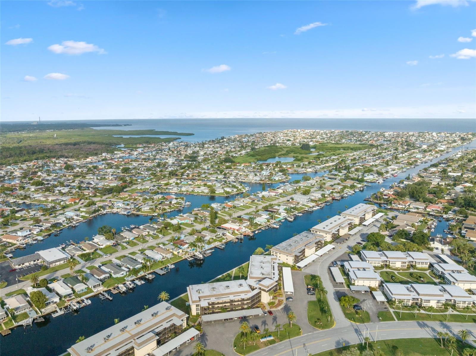 4632 MARINE PKWY #305, NEW PORT RICHEY, FL, 34652