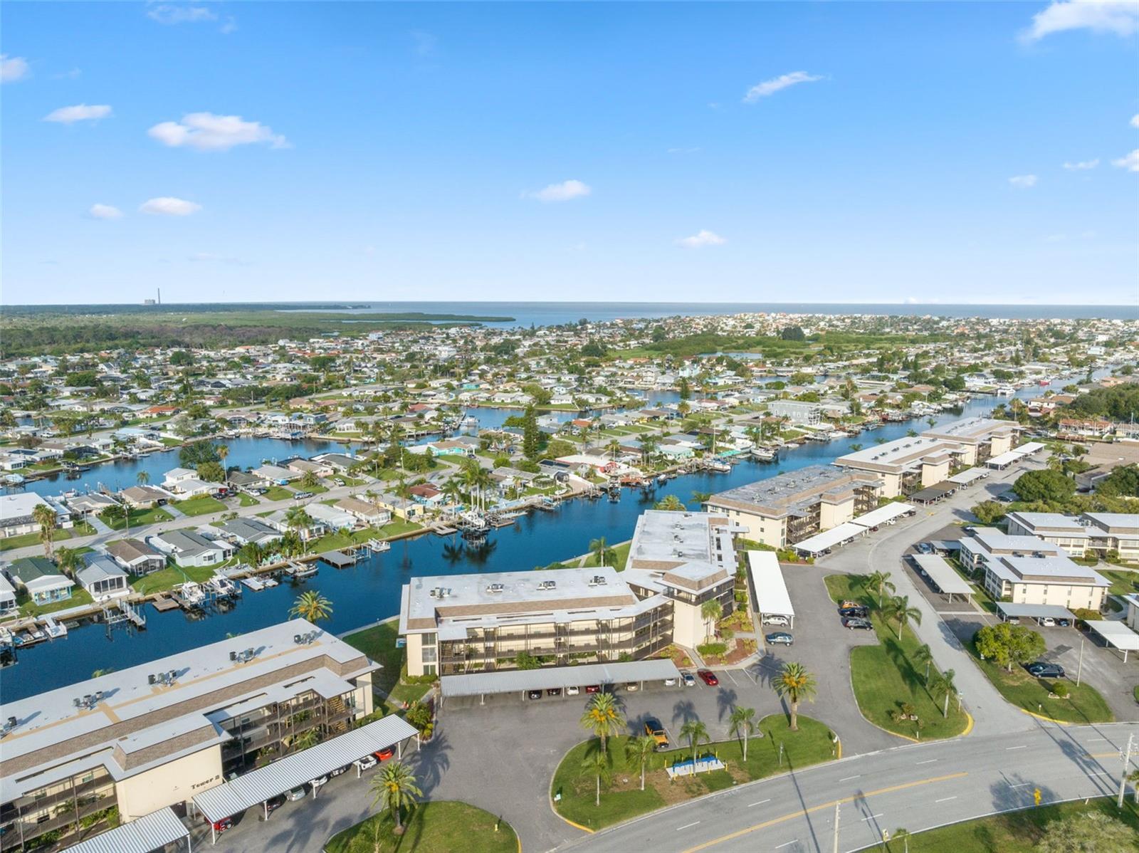 4632 MARINE PKWY #305, NEW PORT RICHEY, FL, 34652