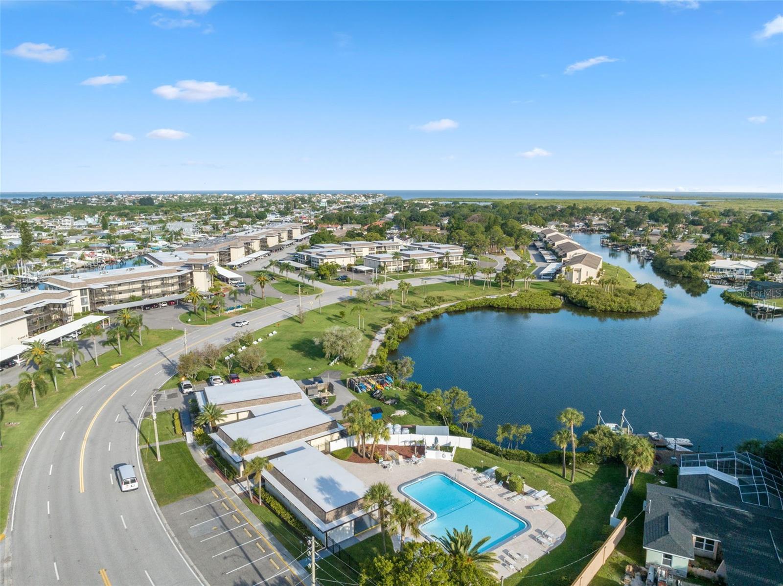 4632 MARINE PKWY #305, NEW PORT RICHEY, FL, 34652