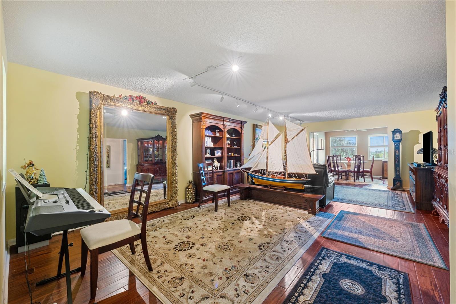 4632 MARINE PKWY #305, NEW PORT RICHEY, FL, 34652