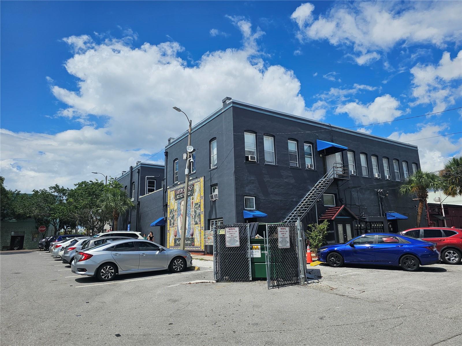 106 E TARPON AVE, TARPON SPRINGS, FL, 34689