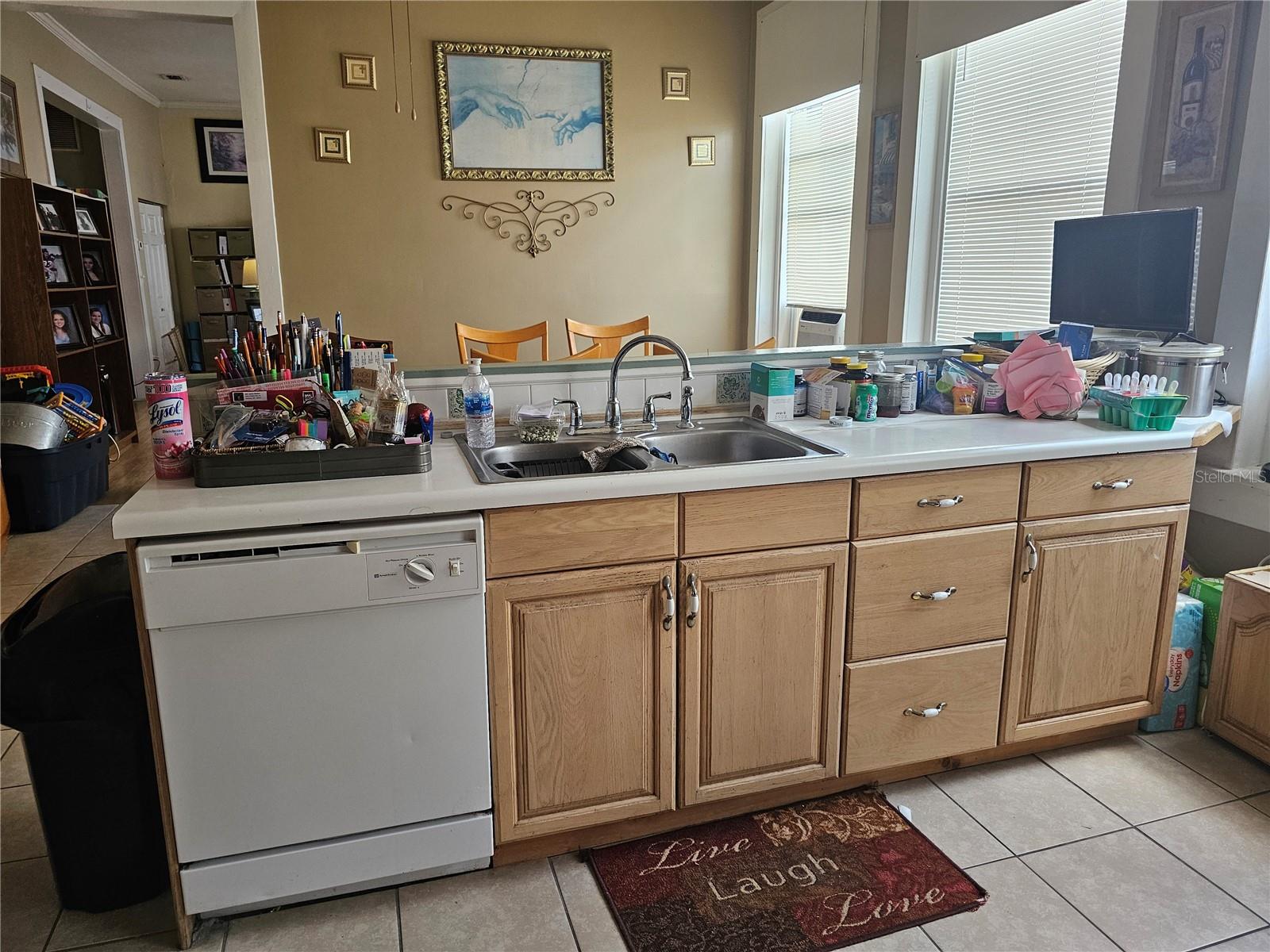106 E TARPON AVE, TARPON SPRINGS, FL, 34689