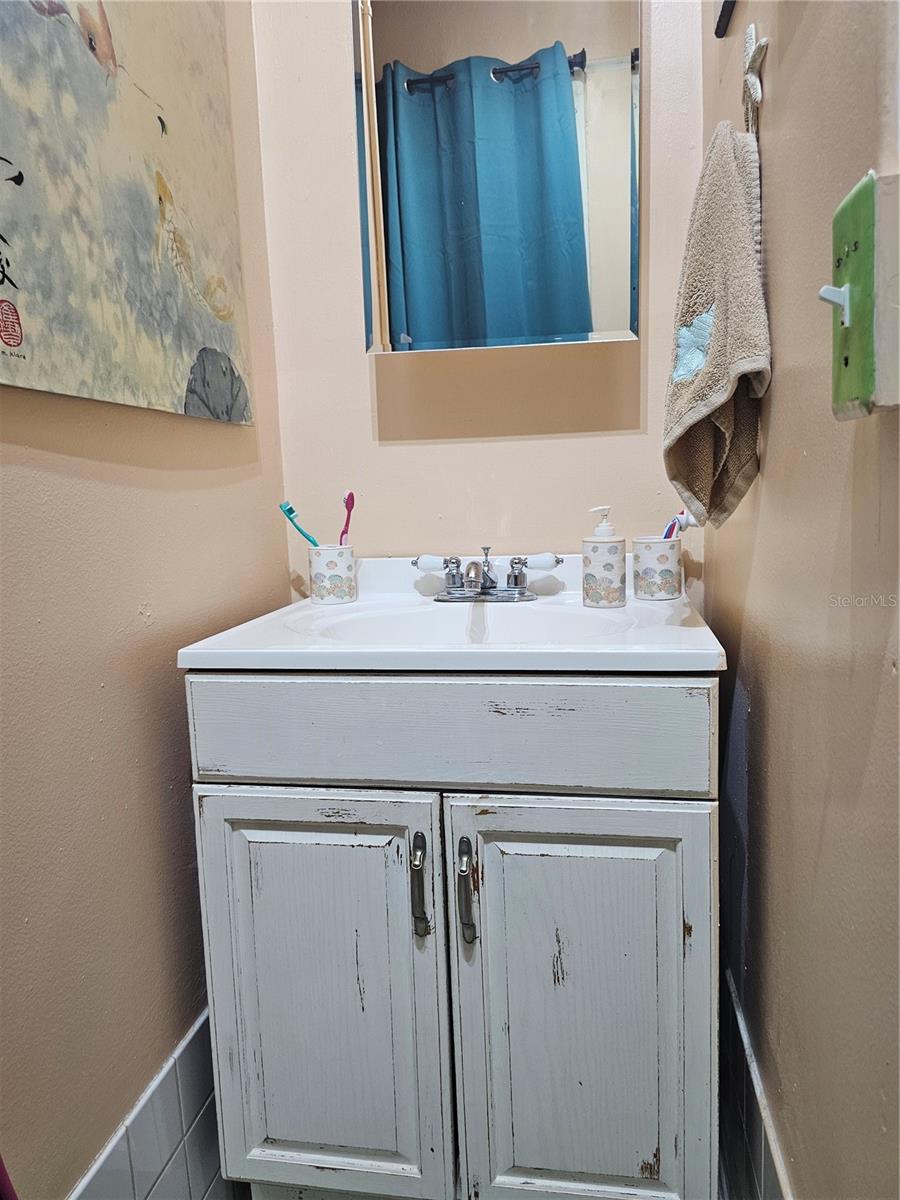 106 E TARPON AVE, TARPON SPRINGS, FL, 34689
