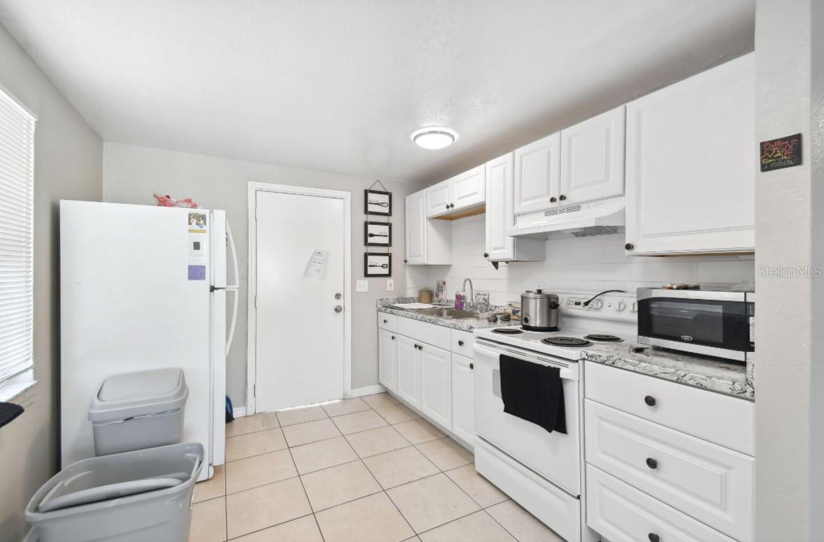 4507 E GIDDENS AVE, TAMPA, FL, 33610