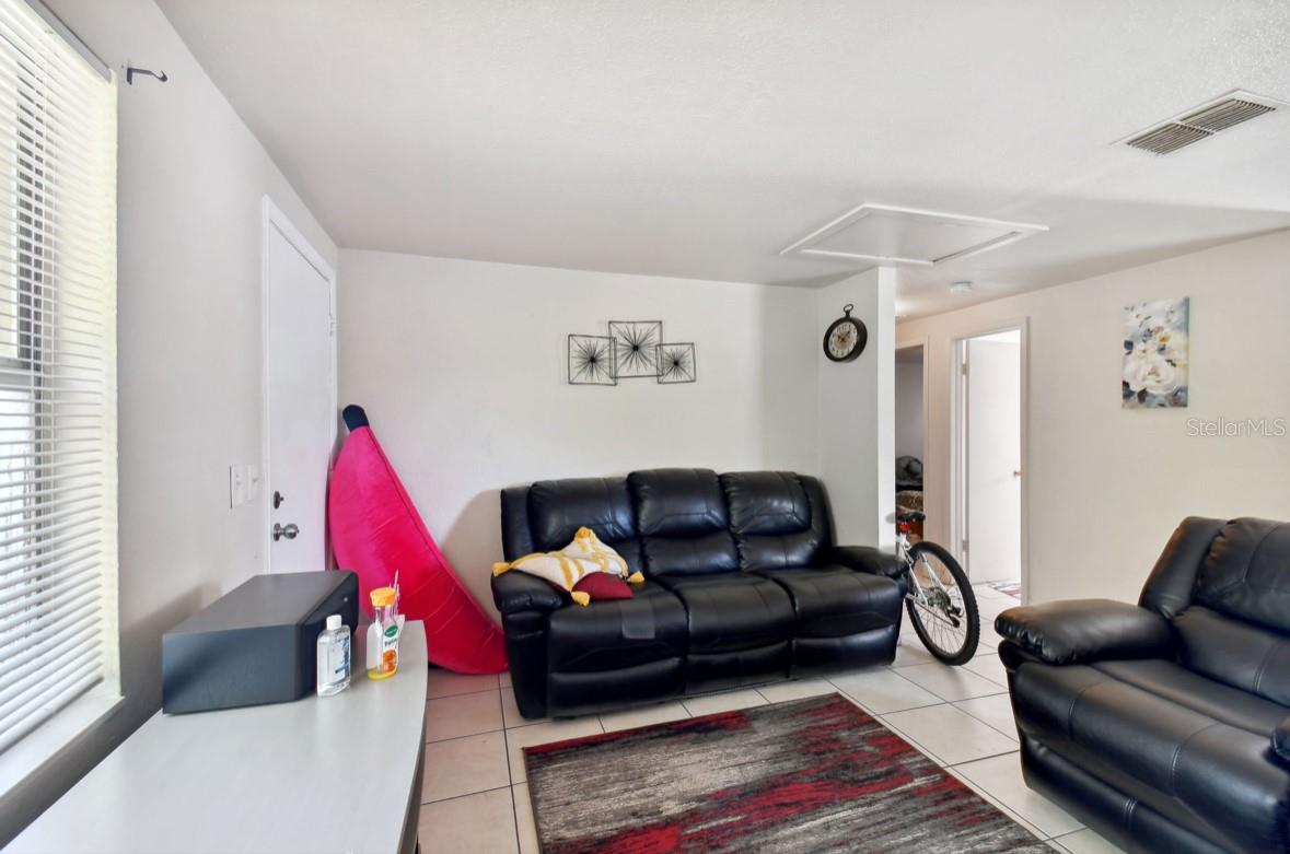 4507 E GIDDENS AVE, TAMPA, FL, 33610