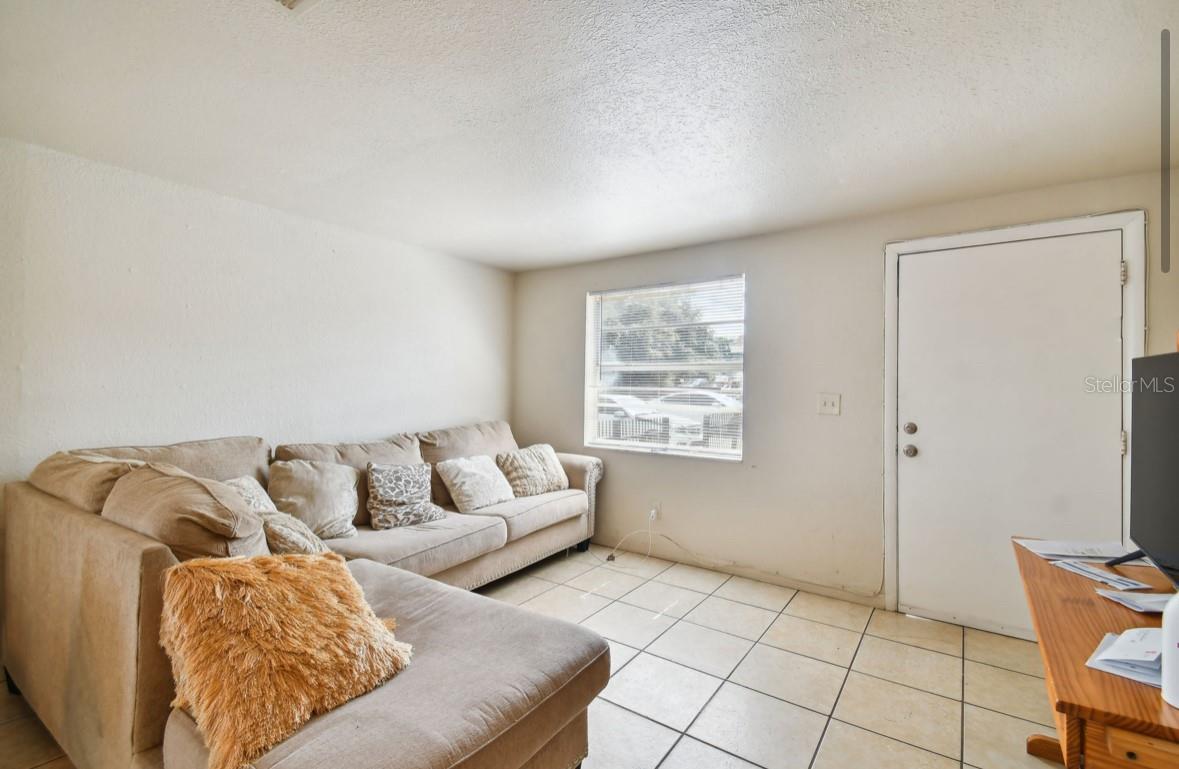 4507 E GIDDENS AVE, TAMPA, FL, 33610