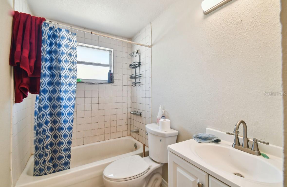 4507 E GIDDENS AVE, TAMPA, FL, 33610