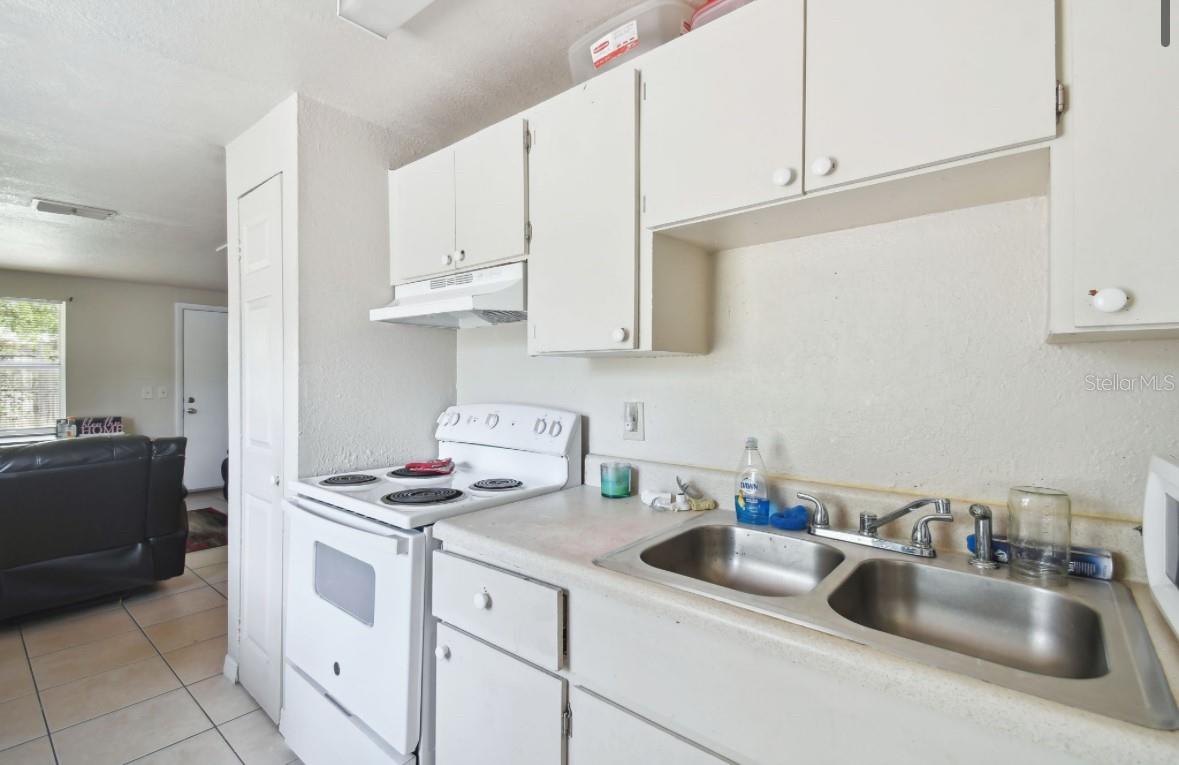 4507 E GIDDENS AVE, TAMPA, FL, 33610
