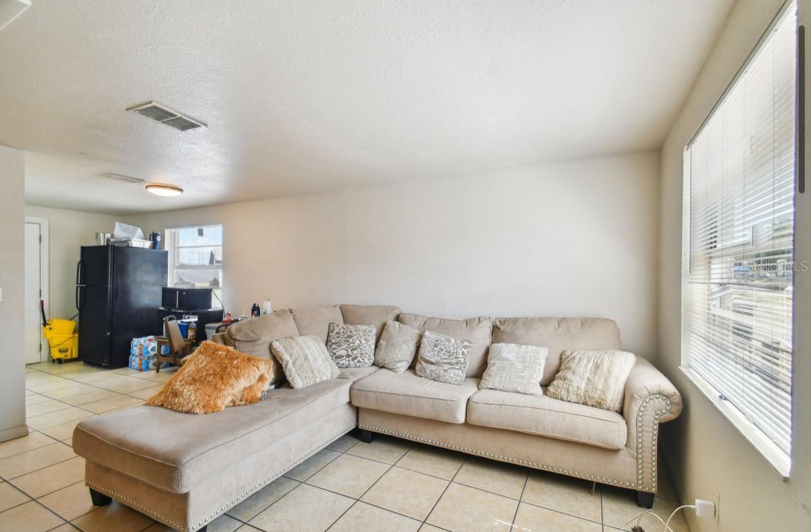 4507 E GIDDENS AVE, TAMPA, FL, 33610