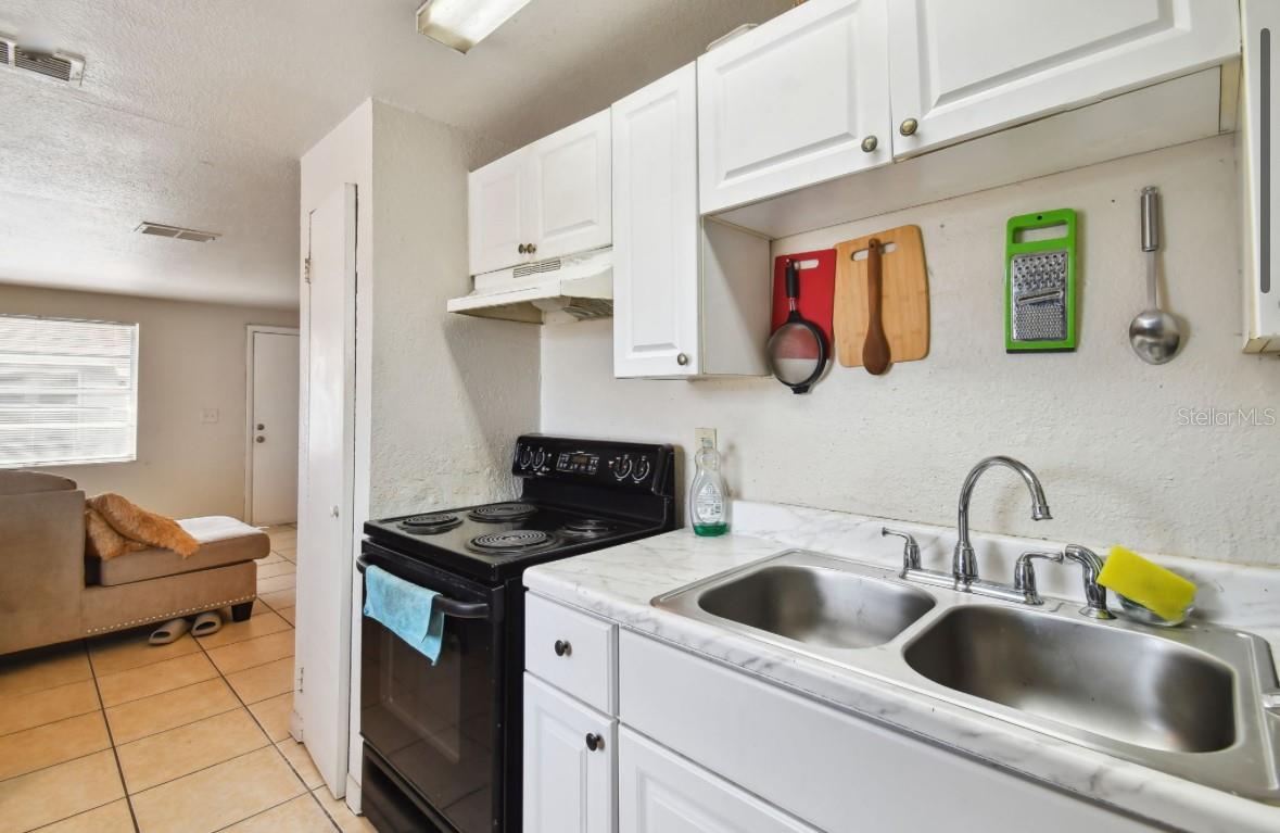 4507 E GIDDENS AVE, TAMPA, FL, 33610