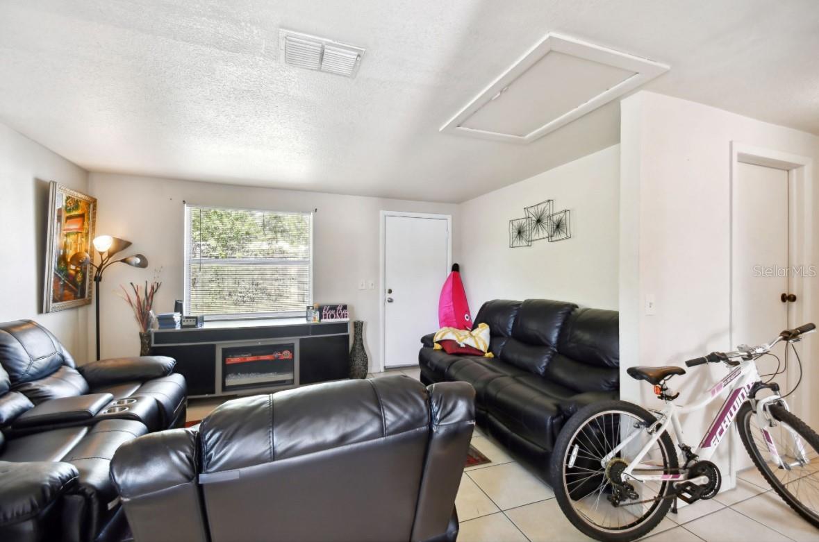 4507 E GIDDENS AVE, TAMPA, FL, 33610