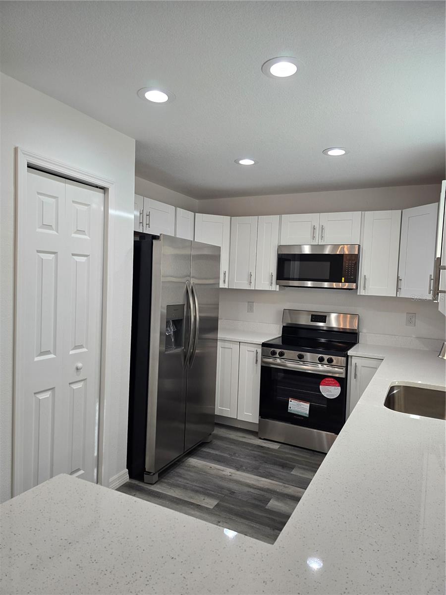 1005 N PARK RD, PLANT CITY, FL, 33563