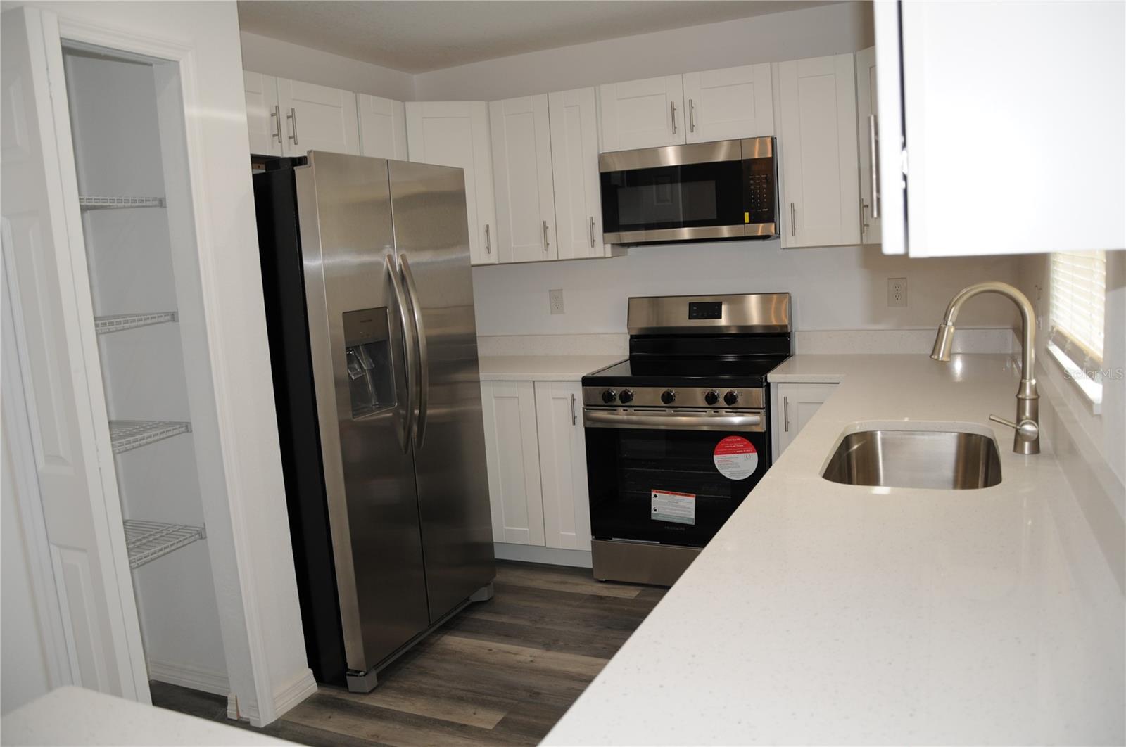 1005 N PARK RD, PLANT CITY, FL, 33563