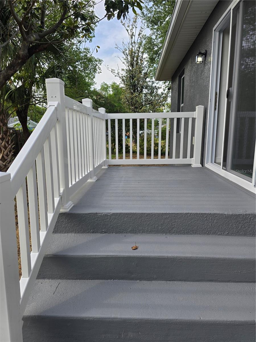 1005 N PARK RD, PLANT CITY, FL, 33563