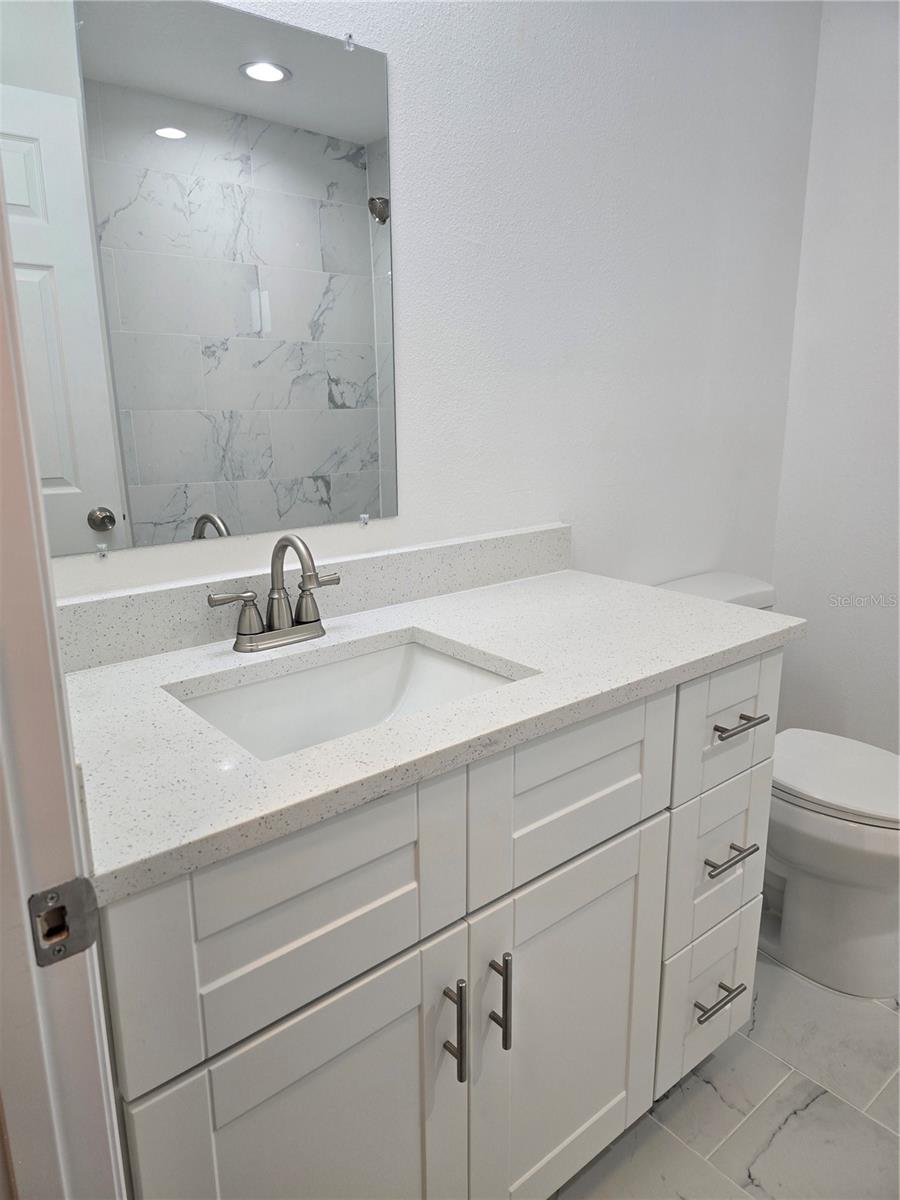 1005 N PARK RD, PLANT CITY, FL, 33563