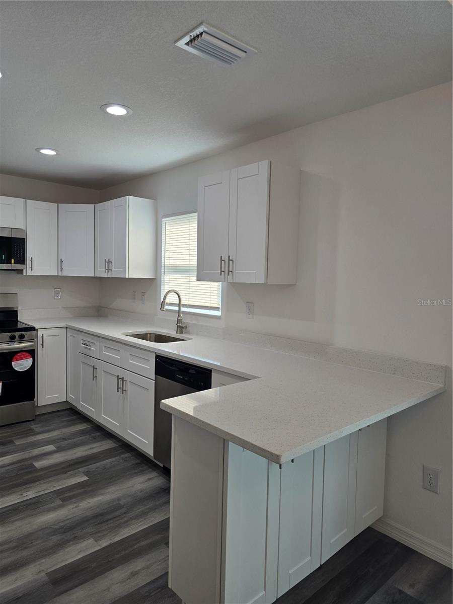 1005 N PARK RD, PLANT CITY, FL, 33563