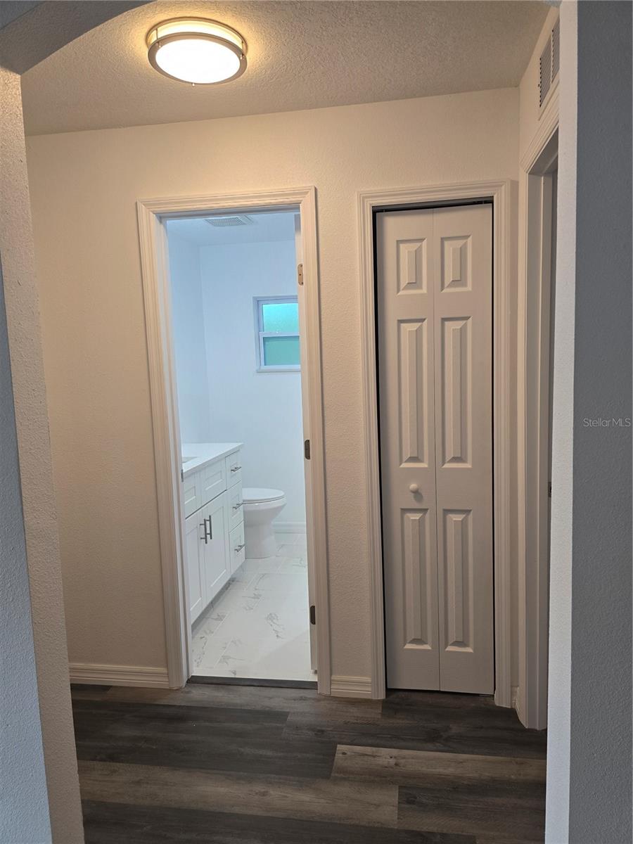 1005 N PARK RD, PLANT CITY, FL, 33563